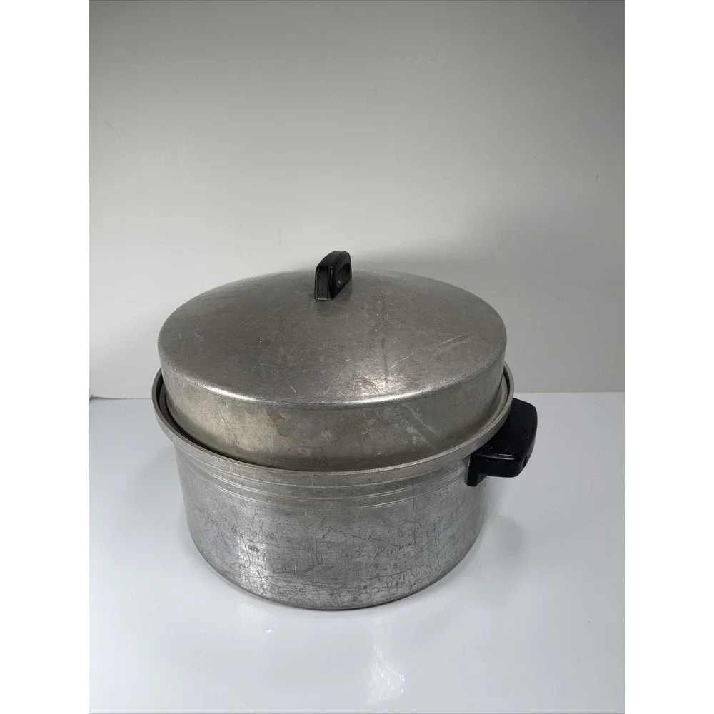 Vintage De Luxe Aluminum Ware Westbend 4-5 Quart Cooking Pot Pan w/ Lid